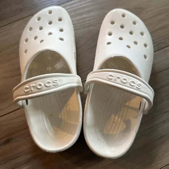 Crocs Women's White Sandals Women's Size 9 - Picture 3 of 4